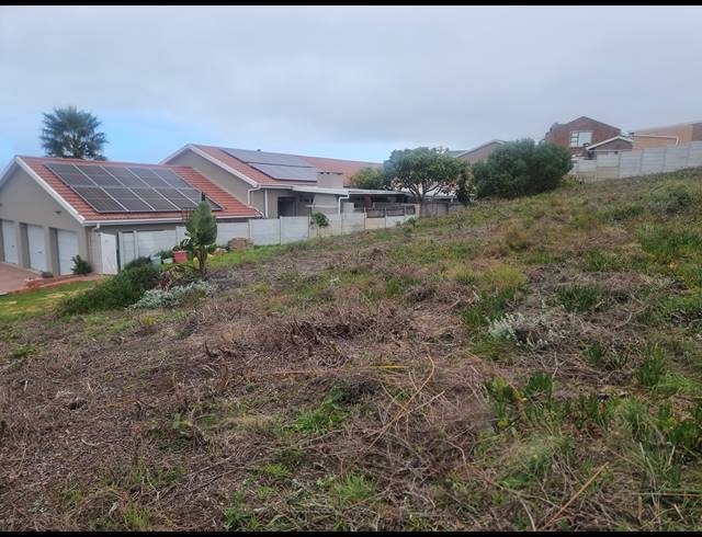 1,020M² VACANT LAND FOR SALE IN DANA BAY